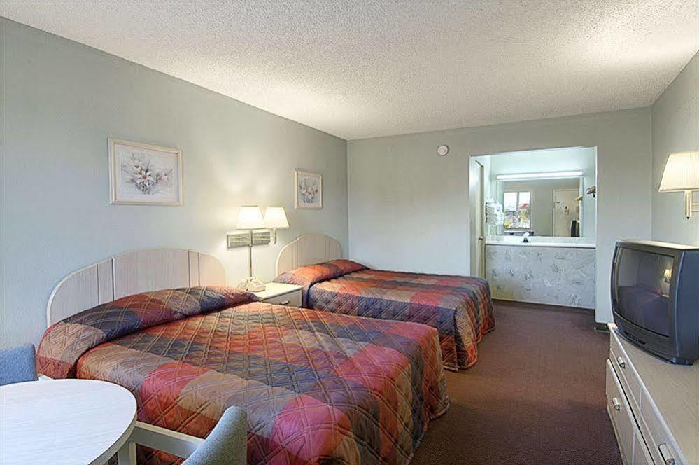 Executive Inn คาลฮูน ภายนอก รูปภาพ