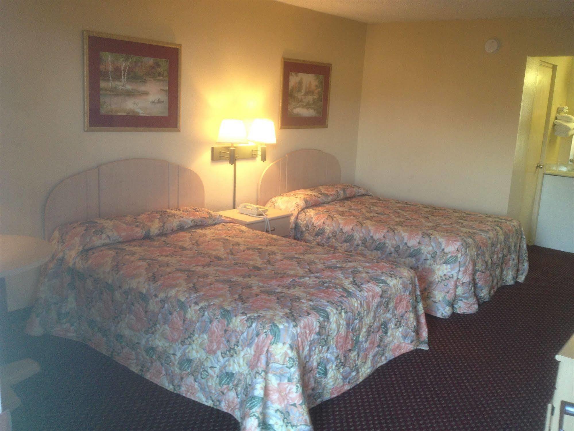 Executive Inn คาลฮูน ภายนอก รูปภาพ